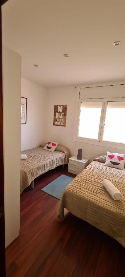 Habitaciones Camp Nou Apartment لوسبيتاليت دي يوبريغات المظهر الخارجي الصورة