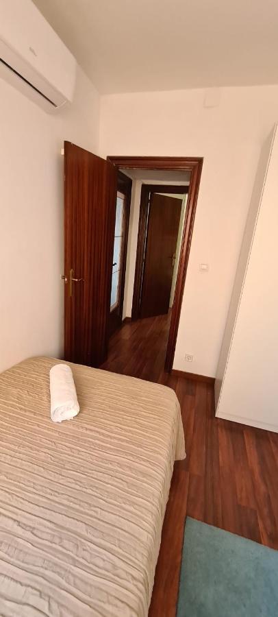 Habitaciones Camp Nou Apartment لوسبيتاليت دي يوبريغات المظهر الخارجي الصورة